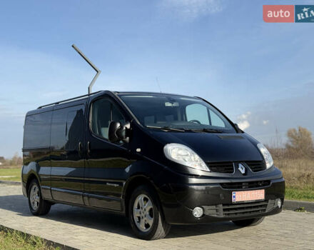 Черный Рено Трафик, объемом двигателя 2 л и пробегом 283 тыс. км за 16300 $, фото 3 на Automoto.ua