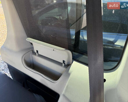 Чорний Рено Трафік, об'ємом двигуна 2 л та пробігом 266 тис. км за 16900 $, фото 28 на Automoto.ua