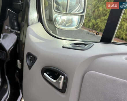 Рено Трафик 2014 в Стрые на Automoto.ua Черный Рено Трафик, объемом двигателя 2 л и пробегом 266 тыс. км за 16900 $, фото 34 на Automoto.ua