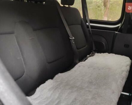 Чорний Рено Трафік, об'ємом двигуна 1.6 л та пробігом 190 тис. км за 15650 $, фото 89 на Automoto.ua