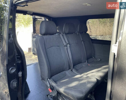 Черный Рено Трафик, объемом двигателя 1.6 л и пробегом 220 тыс. км за 16200 $, фото 1 на Automoto.ua
