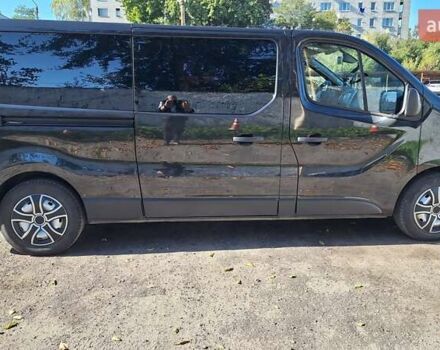 Черный Рено Трафик, объемом двигателя 1.6 л и пробегом 218 тыс. км за 17200 $, фото 1 на Automoto.ua