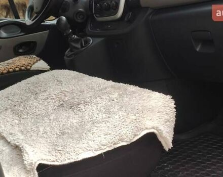 Чорний Рено Трафік, об'ємом двигуна 1.6 л та пробігом 190 тис. км за 15650 $, фото 77 на Automoto.ua