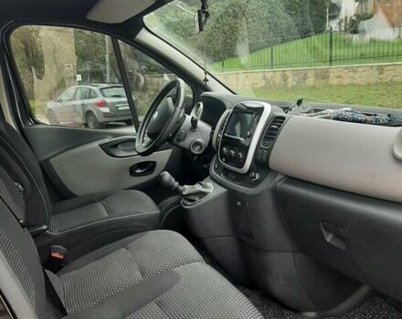 Чорний Рено Трафік, об'ємом двигуна 1.6 л та пробігом 185 тис. км за 16190 $, фото 3 на Automoto.ua