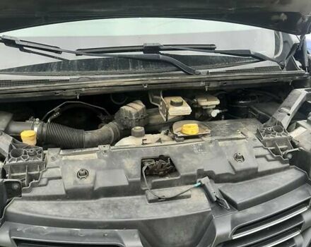 Чорний Рено Трафік, об'ємом двигуна 1.6 л та пробігом 185 тис. км за 16190 $, фото 2 на Automoto.ua