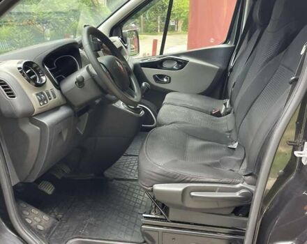 Черный Рено Трафик, объемом двигателя 1.6 л и пробегом 300 тыс. км за 15800 $, фото 5 на Automoto.ua