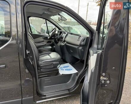 Черный Рено Трафик, объемом двигателя 1.6 л и пробегом 219 тыс. км за 19500 $, фото 45 на Automoto.ua
