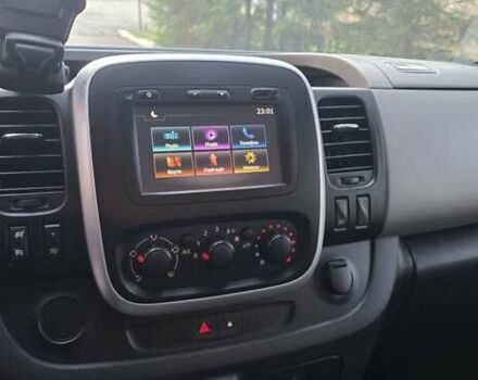 Черный Рено Трафик, объемом двигателя 1.6 л и пробегом 241 тыс. км за 13700 $, фото 8 на Automoto.ua