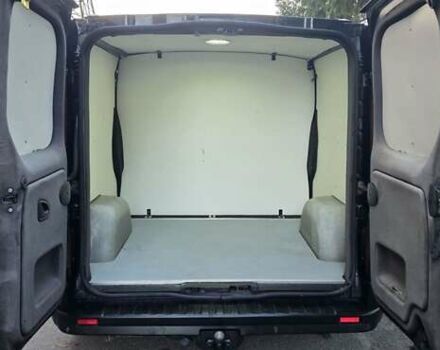 Черный Рено Трафик, объемом двигателя 1.6 л и пробегом 241 тыс. км за 13700 $, фото 10 на Automoto.ua