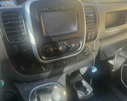 Чорний Рено Трафік, об'ємом двигуна 1.6 л та пробігом 231 тис. км за 15200 $, фото 12 на Automoto.ua