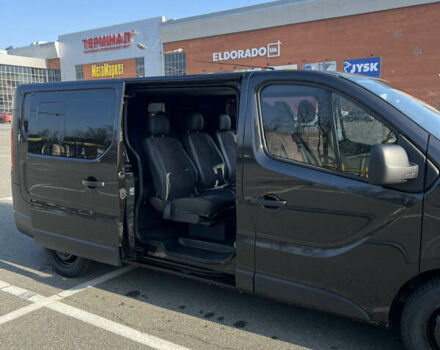 Черный Рено Трафик, объемом двигателя 1.6 л и пробегом 390 тыс. км за 14400 $, фото 12 на Automoto.ua