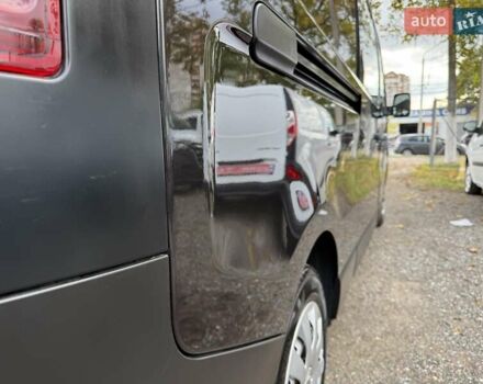 Черный Рено Трафик, объемом двигателя 1.6 л и пробегом 219 тыс. км за 19500 $, фото 73 на Automoto.ua