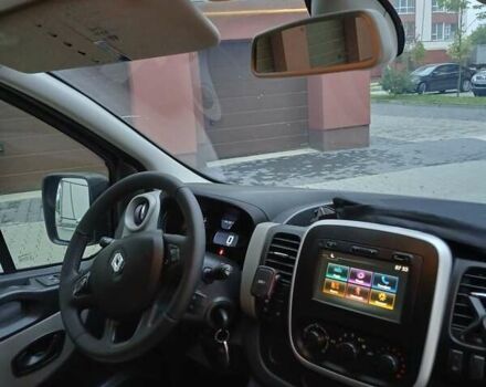 Черный Рено Трафик, объемом двигателя 1.6 л и пробегом 287 тыс. км за 13000 $, фото 11 на Automoto.ua