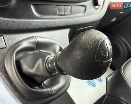 Черный Рено Трафик, объемом двигателя 1.6 л и пробегом 219 тыс. км за 19500 $, фото 38 на Automoto.ua