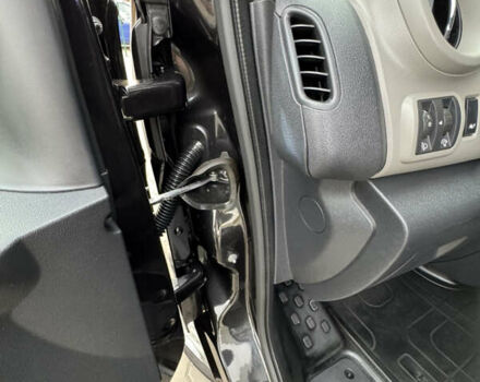 Черный Рено Трафик, объемом двигателя 1.6 л и пробегом 303 тыс. км за 14999 $, фото 27 на Automoto.ua