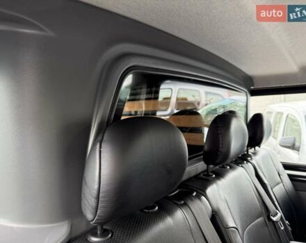 Черный Рено Трафик, объемом двигателя 1.6 л и пробегом 219 тыс. км за 19500 $, фото 75 на Automoto.ua