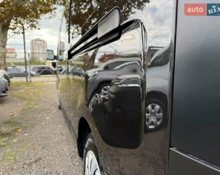 Черный Рено Трафик, объемом двигателя 1.6 л и пробегом 219 тыс. км за 19500 $, фото 72 на Automoto.ua