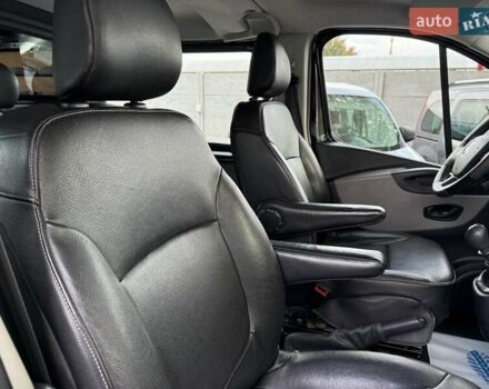 Черный Рено Трафик, объемом двигателя 1.6 л и пробегом 219 тыс. км за 19500 $, фото 47 на Automoto.ua