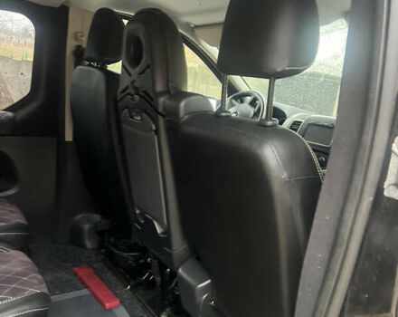 Чорний Рено Трафік, об'ємом двигуна 1.6 л та пробігом 231 тис. км за 15200 $, фото 10 на Automoto.ua