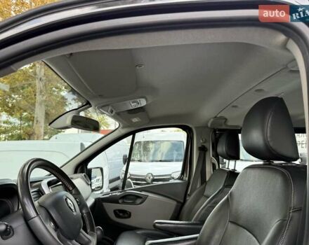 Черный Рено Трафик, объемом двигателя 1.6 л и пробегом 219 тыс. км за 19500 $, фото 35 на Automoto.ua