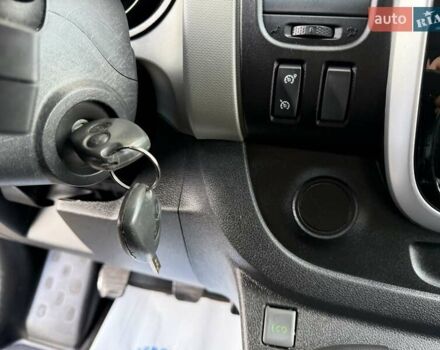 Черный Рено Трафик, объемом двигателя 1.6 л и пробегом 219 тыс. км за 19500 $, фото 37 на Automoto.ua