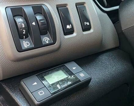 Черный Рено Трафик, объемом двигателя 1.6 л и пробегом 241 тыс. км за 13700 $, фото 7 на Automoto.ua