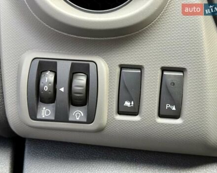 Черный Рено Трафик, объемом двигателя 1.6 л и пробегом 212 тыс. км за 13800 $, фото 16 на Automoto.ua