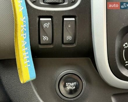 Черный Рено Трафик, объемом двигателя 1.6 л и пробегом 212 тыс. км за 13800 $, фото 15 на Automoto.ua