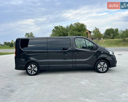 Черный Рено Трафик, объемом двигателя 1.6 л и пробегом 280 тыс. км за 13800 $, фото 3 на Automoto.ua