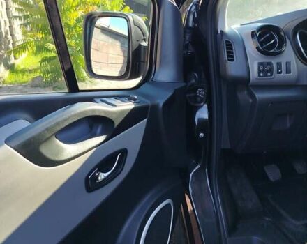 Черный Рено Трафик, объемом двигателя 1.6 л и пробегом 172 тыс. км за 17800 $, фото 17 на Automoto.ua