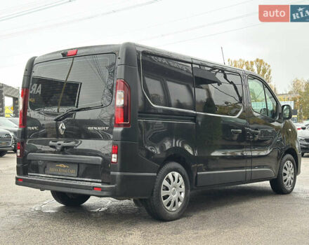 Черный Рено Трафик, объемом двигателя 1.6 л и пробегом 214 тыс. км за 16300 $, фото 9 на Automoto.ua