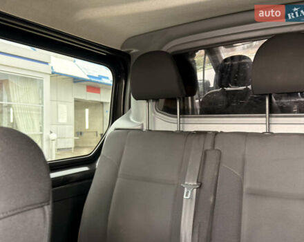 Черный Рено Трафик, объемом двигателя 1.6 л и пробегом 256 тыс. км за 17600 $, фото 24 на Automoto.ua