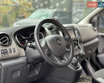 Черный Рено Трафик, объемом двигателя 1.6 л и пробегом 214 тыс. км за 16300 $, фото 14 на Automoto.ua