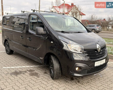 Черный Рено Трафик, объемом двигателя 1.6 л и пробегом 256 тыс. км за 17600 $, фото 2 на Automoto.ua