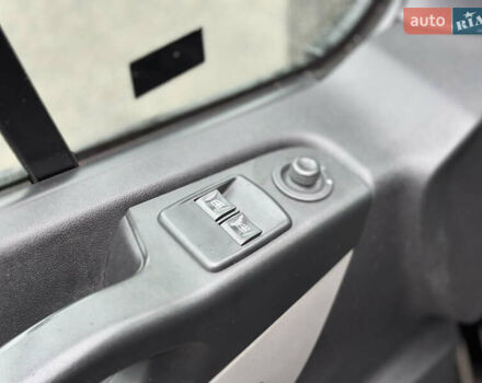 Черный Рено Трафик, объемом двигателя 1.6 л и пробегом 214 тыс. км за 16300 $, фото 21 на Automoto.ua