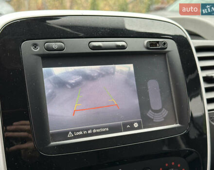 Черный Рено Трафик, объемом двигателя 1.6 л и пробегом 214 тыс. км за 16300 $, фото 28 на Automoto.ua