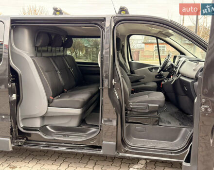 Черный Рено Трафик, объемом двигателя 1.6 л и пробегом 256 тыс. км за 17600 $, фото 10 на Automoto.ua