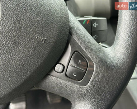 Черный Рено Трафик, объемом двигателя 1.6 л и пробегом 214 тыс. км за 16300 $, фото 25 на Automoto.ua