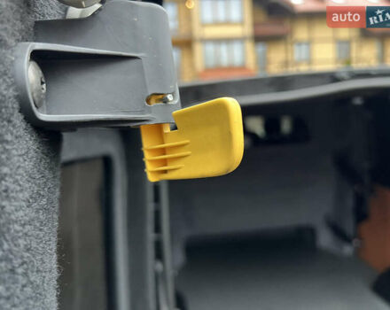 Черный Рено Трафик, объемом двигателя 1.6 л и пробегом 265 тыс. км за 19700 $, фото 57 на Automoto.ua