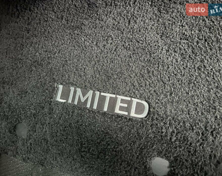 Черный Рено Трафик, объемом двигателя 1.6 л и пробегом 265 тыс. км за 19700 $, фото 33 на Automoto.ua