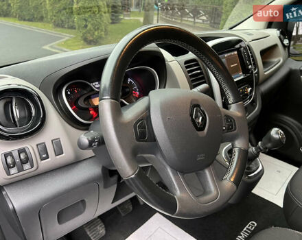 Черный Рено Трафик, объемом двигателя 1.6 л и пробегом 265 тыс. км за 19700 $, фото 27 на Automoto.ua