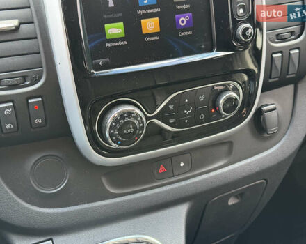 Черный Рено Трафик, объемом двигателя 1.6 л и пробегом 210 тыс. км за 19800 $, фото 21 на Automoto.ua