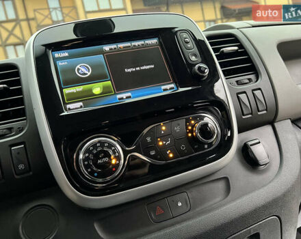 Черный Рено Трафик, объемом двигателя 1.6 л и пробегом 265 тыс. км за 19700 $, фото 17 на Automoto.ua