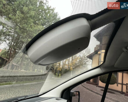 Черный Рено Трафик, объемом двигателя 1.6 л и пробегом 265 тыс. км за 19700 $, фото 80 на Automoto.ua