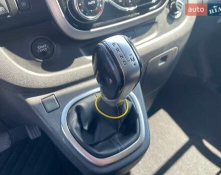 Черный Рено Трафик, объемом двигателя 2 л и пробегом 223 тыс. км за 32500 $, фото 21 на Automoto.ua