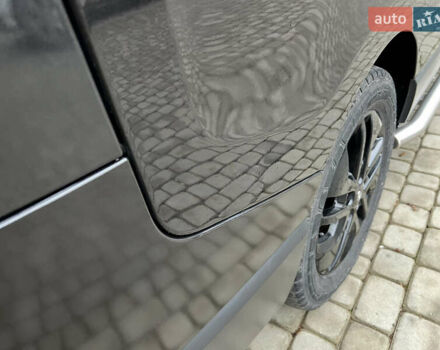 Черный Рено Трафик, объемом двигателя 1.6 л и пробегом 265 тыс. км за 19700 $, фото 52 на Automoto.ua