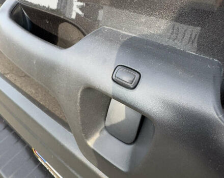 Черный Рено Трафик, объемом двигателя 2 л и пробегом 203 тыс. км за 35700 $, фото 39 на Automoto.ua