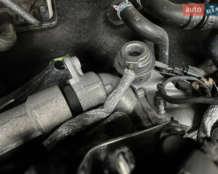 Черный Рено Трафик, объемом двигателя 1.6 л и пробегом 265 тыс. км за 19700 $, фото 100 на Automoto.ua