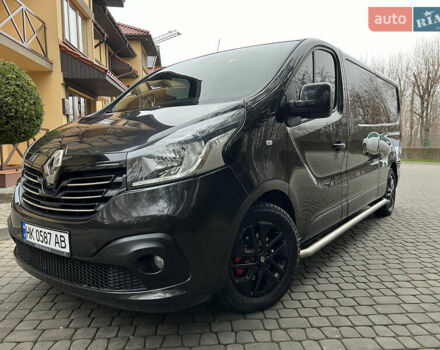 Черный Рено Трафик, объемом двигателя 1.6 л и пробегом 265 тыс. км за 19700 $, фото 1 на Automoto.ua