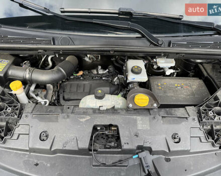 Черный Рено Трафик, объемом двигателя 1.6 л и пробегом 210 тыс. км за 19800 $, фото 27 на Automoto.ua